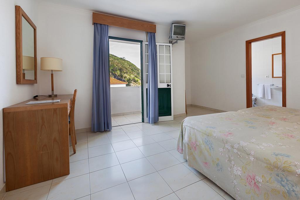 Hotel Solmar Calheta  部屋 写真